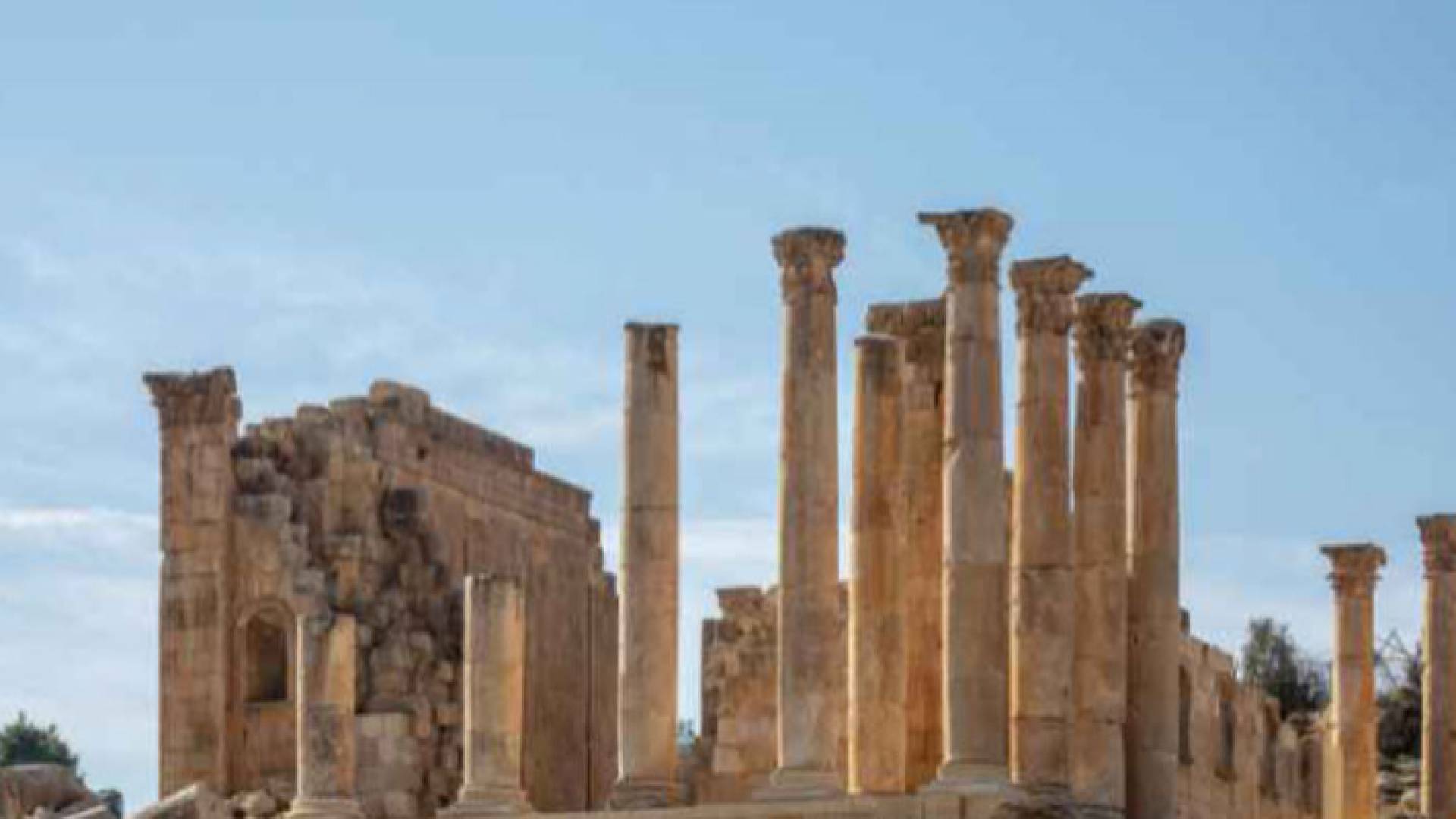 آثار جبل القلعة في العاصمة عمان