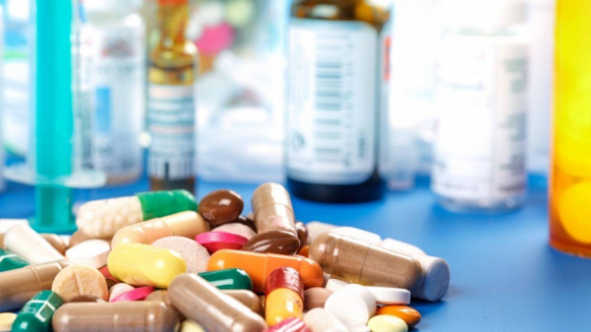 صورة توضيحية لأنواع مختلفة من الأدوية