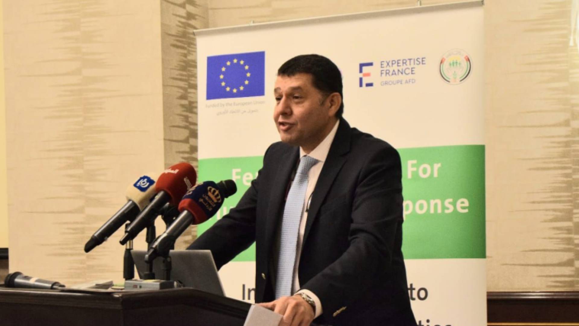 وزير العمل نايف استيتية أثناء إطلاق المشروع