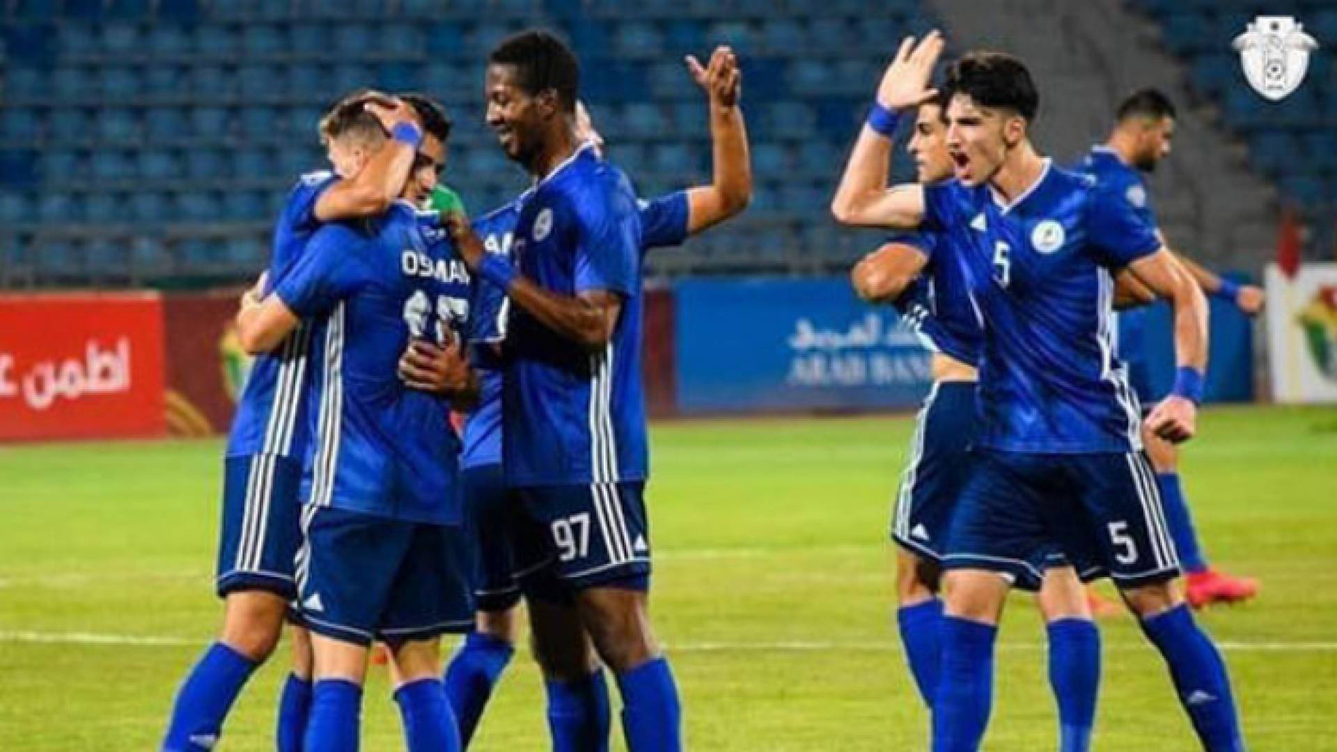 لاعبو فريق الرمثا