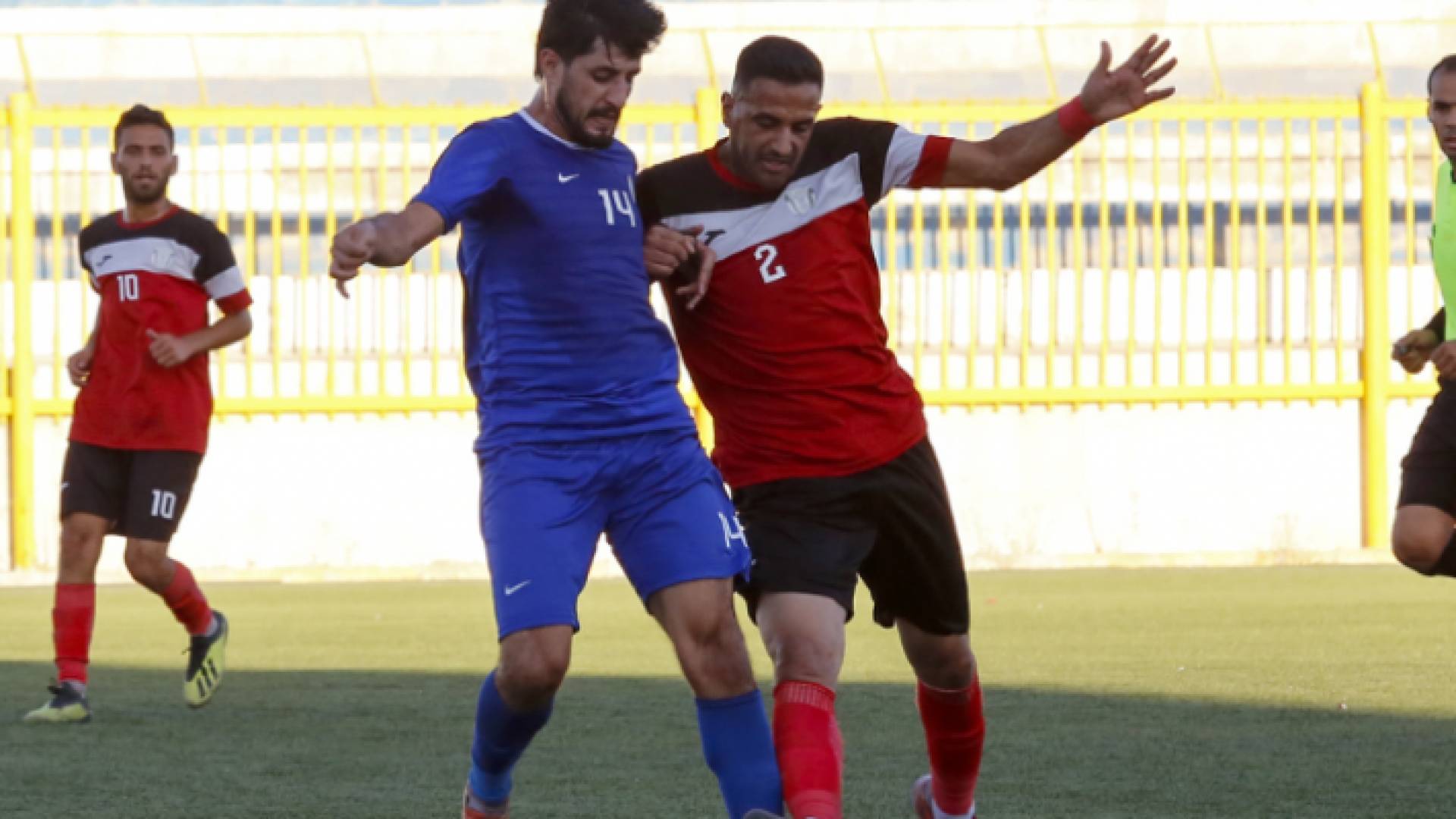 جانب من مباراة اليرموك وكفرسوم