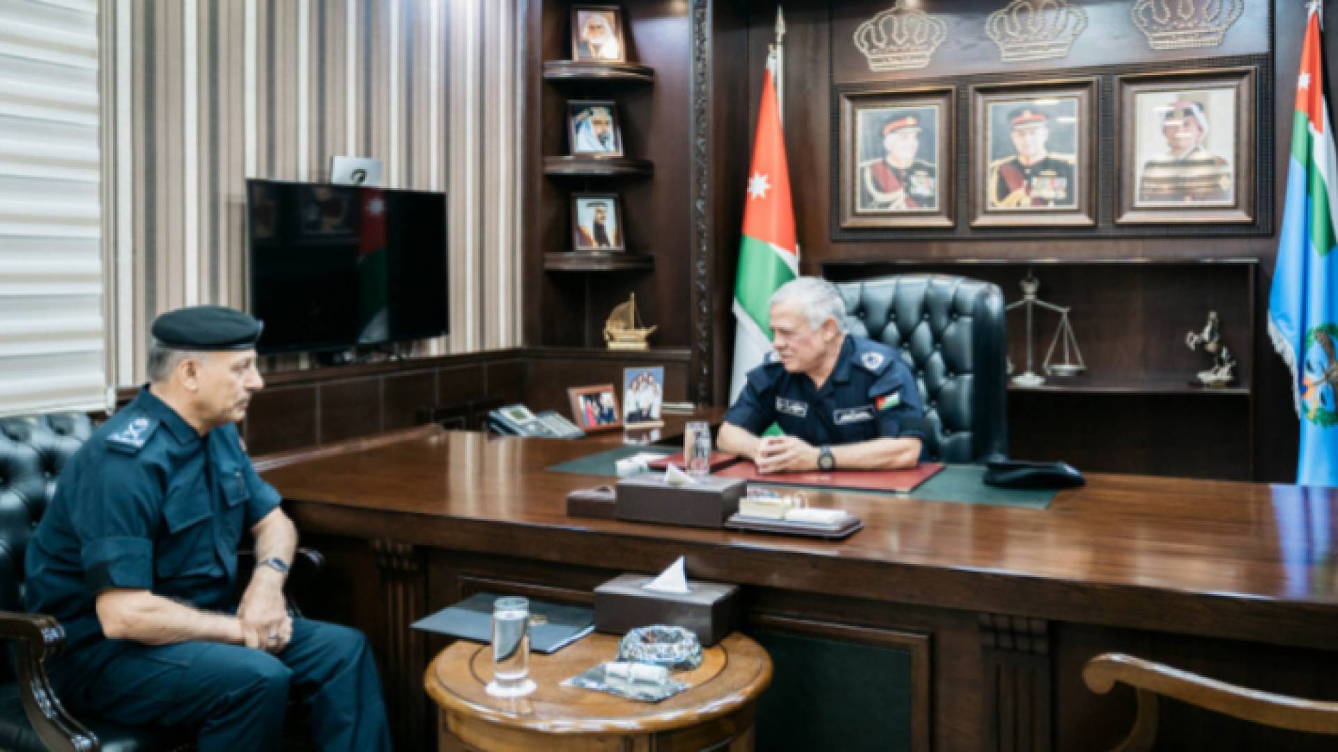 جلالة الملك عبدالله الثاني ومدير الأمن العام عبيد الله المعايطة