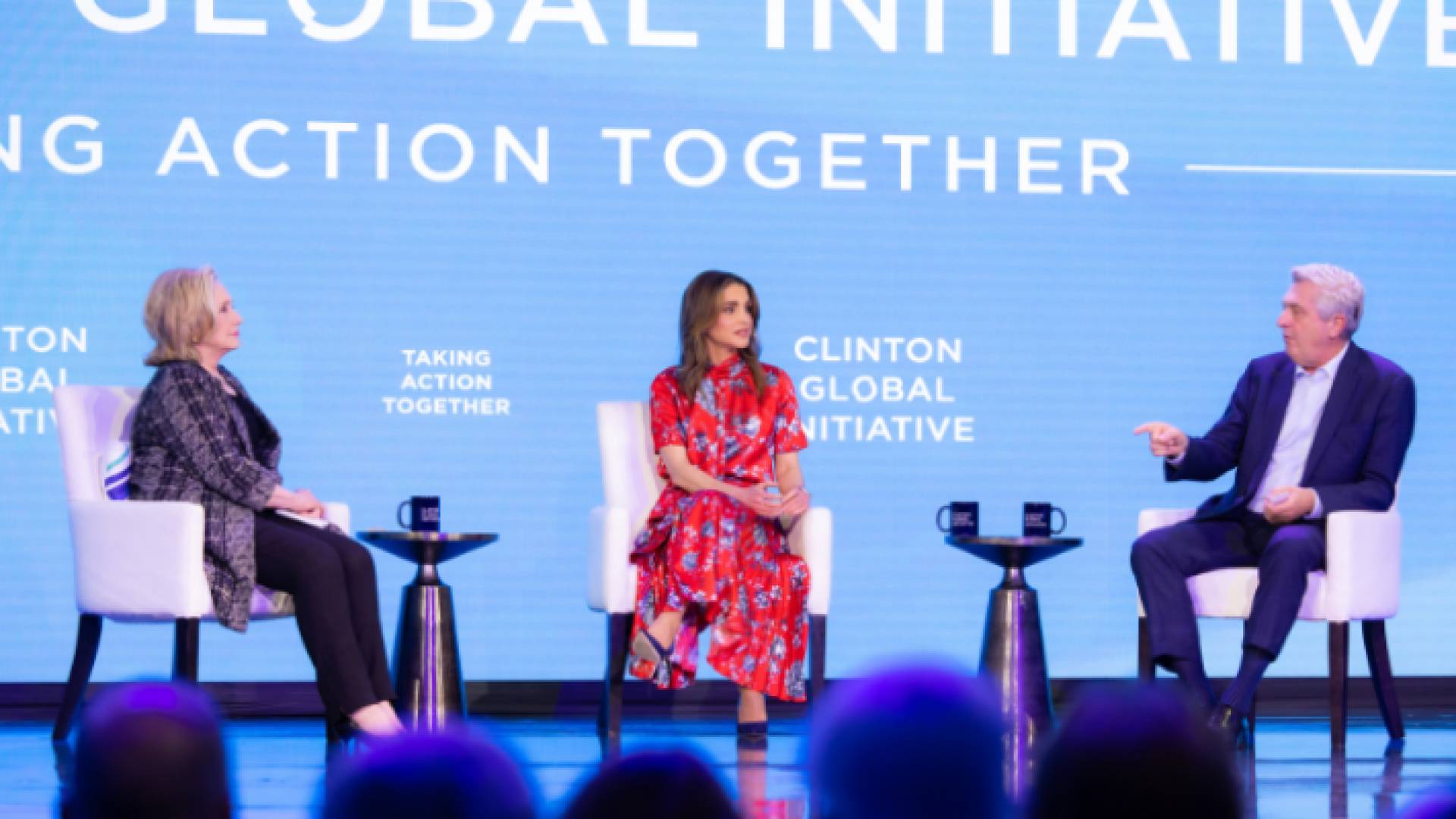 جلالة الملكة رانيا خلال الجلسة