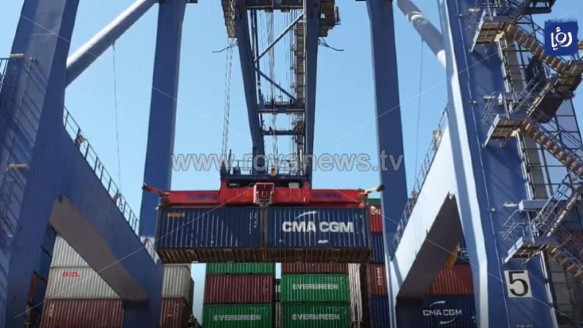 حاويات بضائع في ميناء العقبة