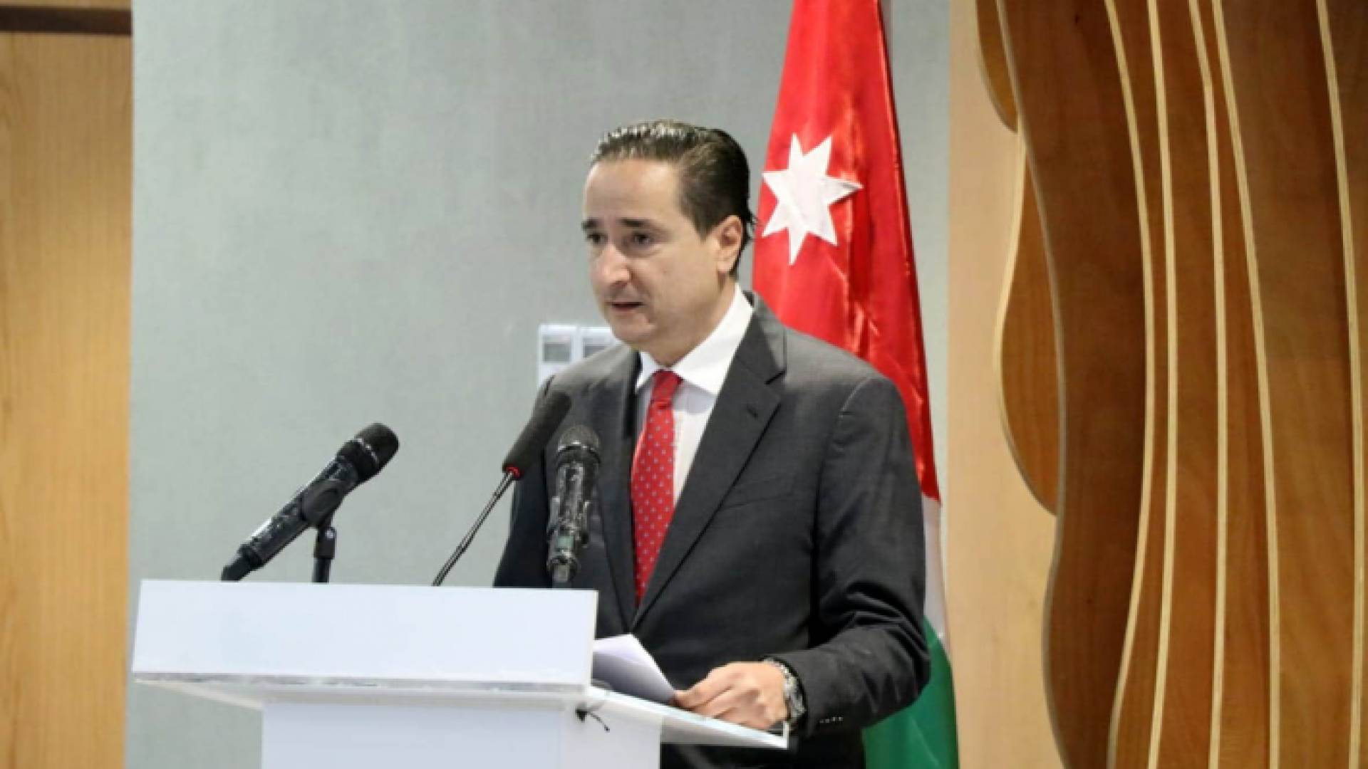 وزير الدولة لشؤون المتابعة والتنسيق الحكومي الدكتور نواف التل