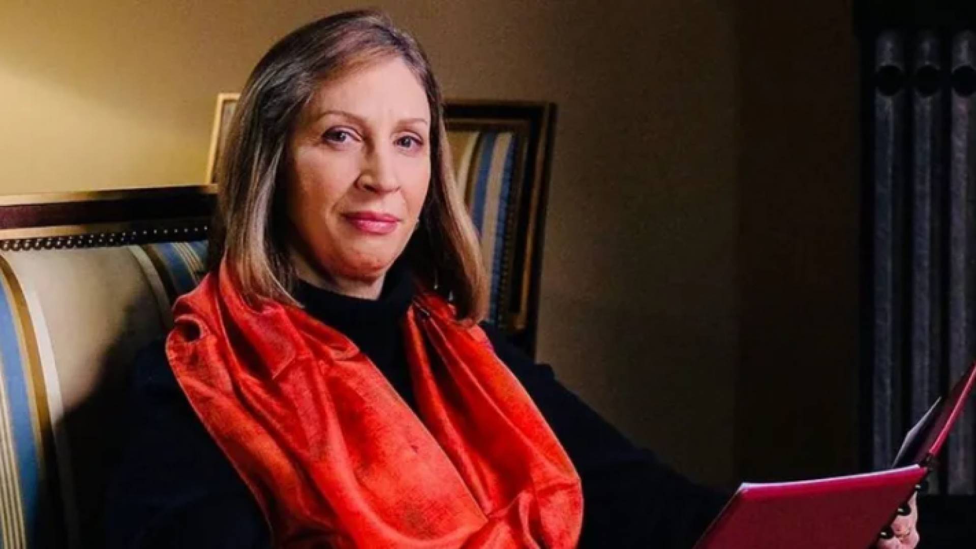 سفيرة للولايات المتحدة الأمريكية لين تريسي