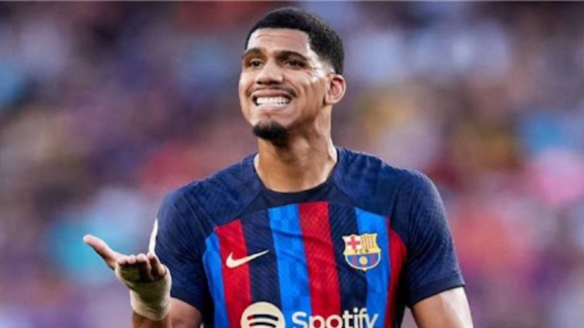 لاعب برشلونة، الأورغوياني رونالد أراوخو