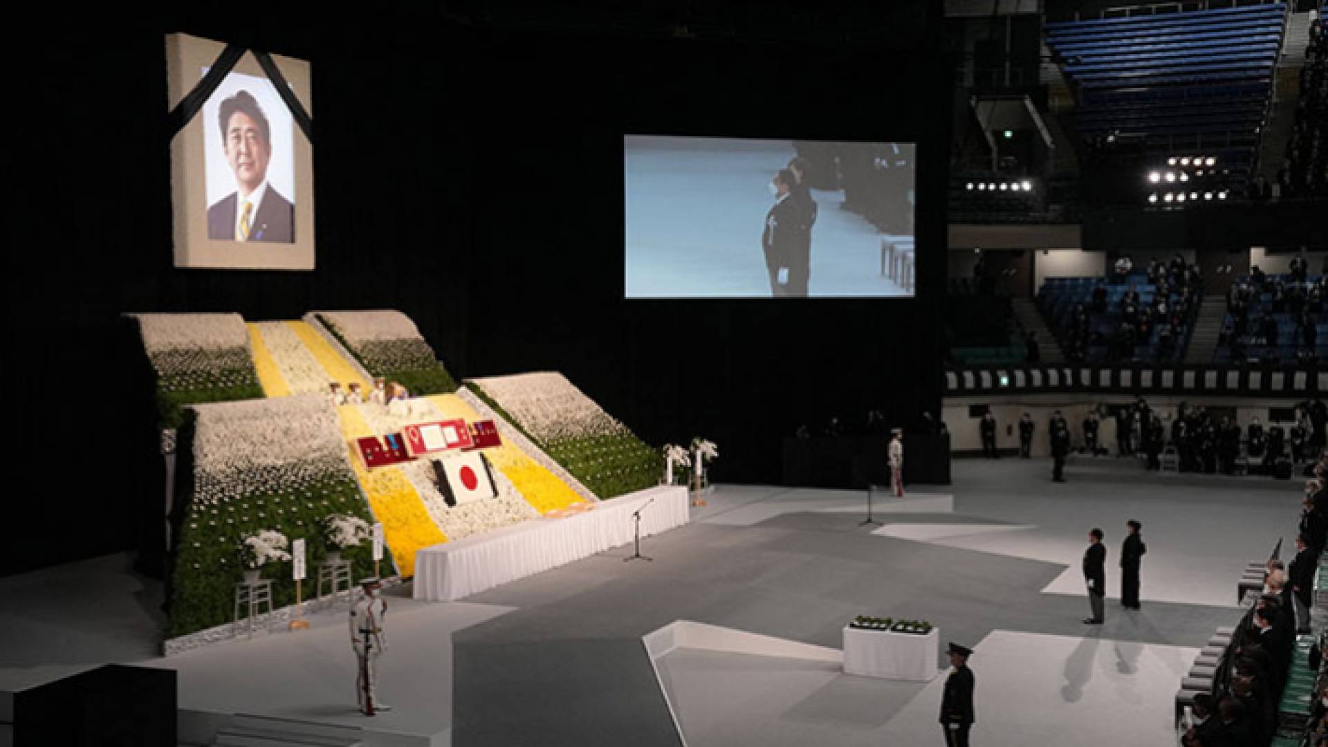 من مراسم التشييع