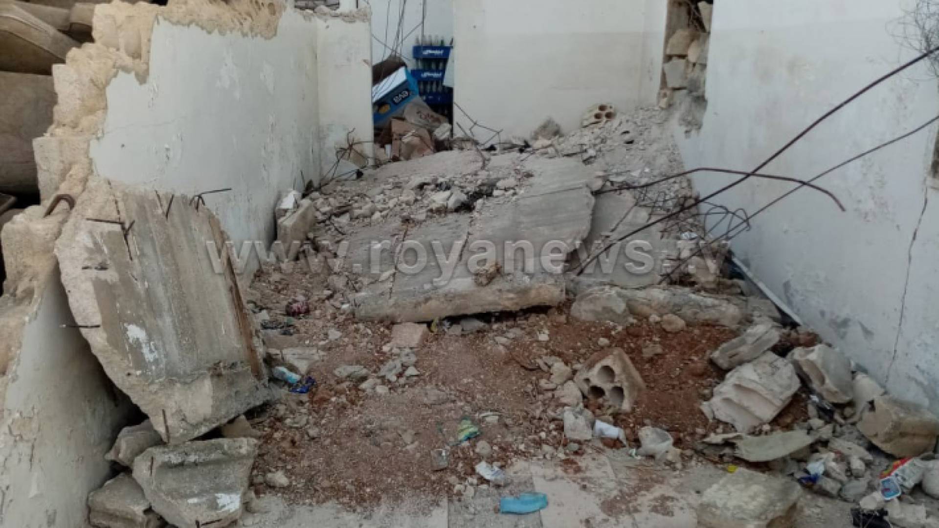 الصورة من الانهيار