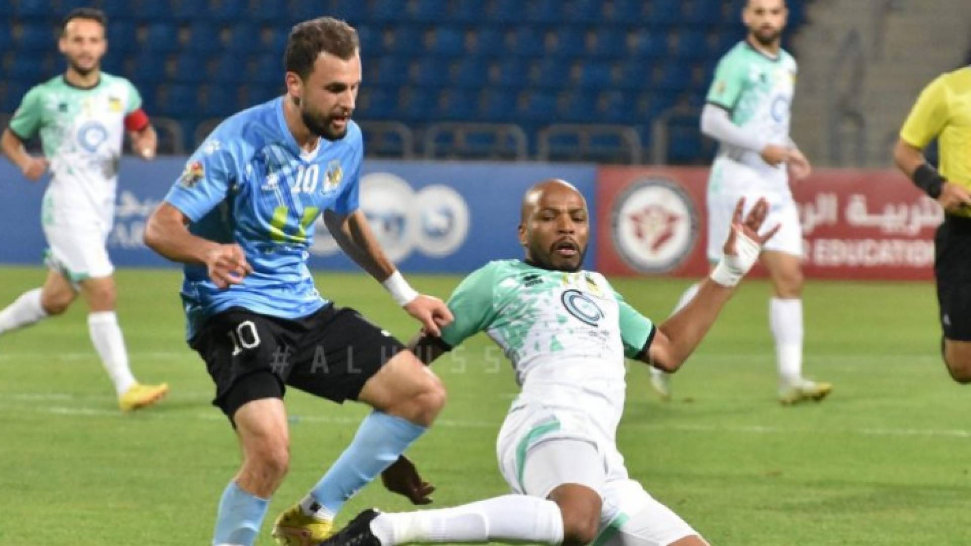 من اللقاء الذي جمع الفريقين