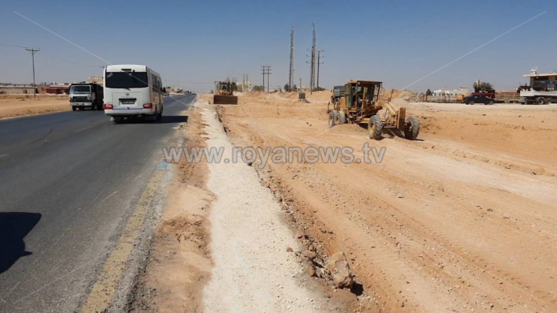 الصورة من أعمال إعادة تأهيل أجزاء من طريق المفرق/ الصفاوي