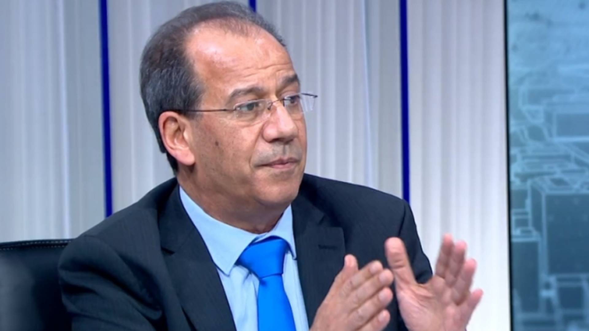 وزير الدولة لشؤون الإعلام الناطق الرسمي باسم الحكومة فيصل الشبول