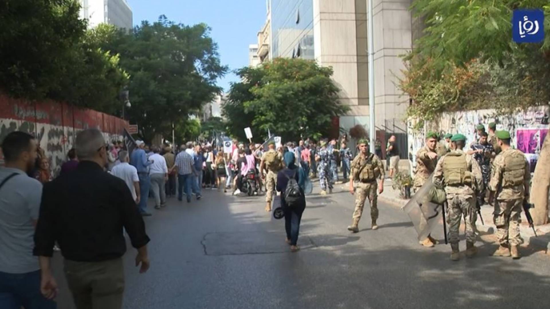 اقتحامات واعتصامات في لبنان