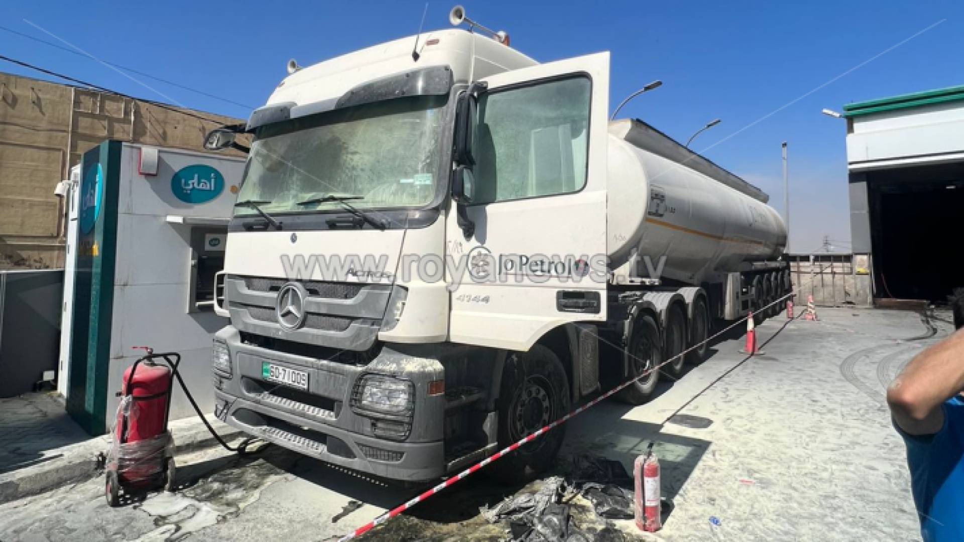 الشاحنة عقب الحريق