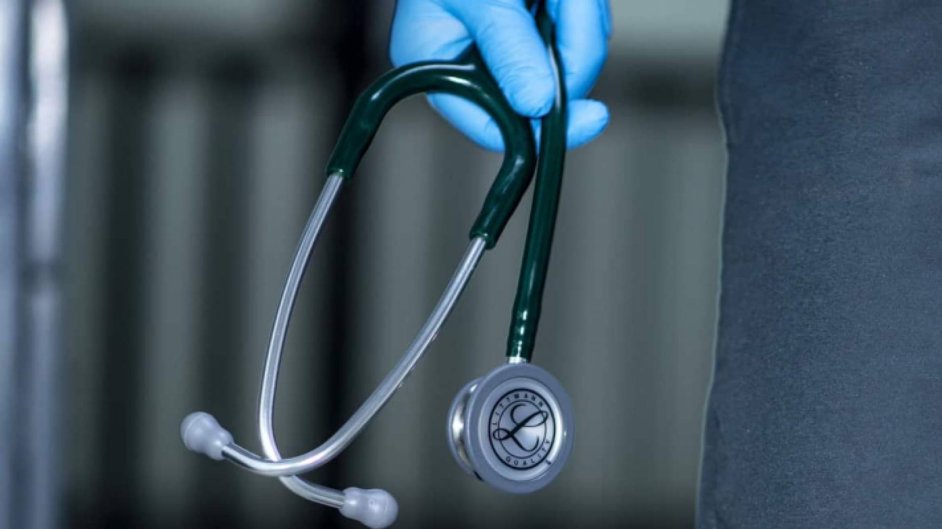 سماعات طبيب - تعبيرية