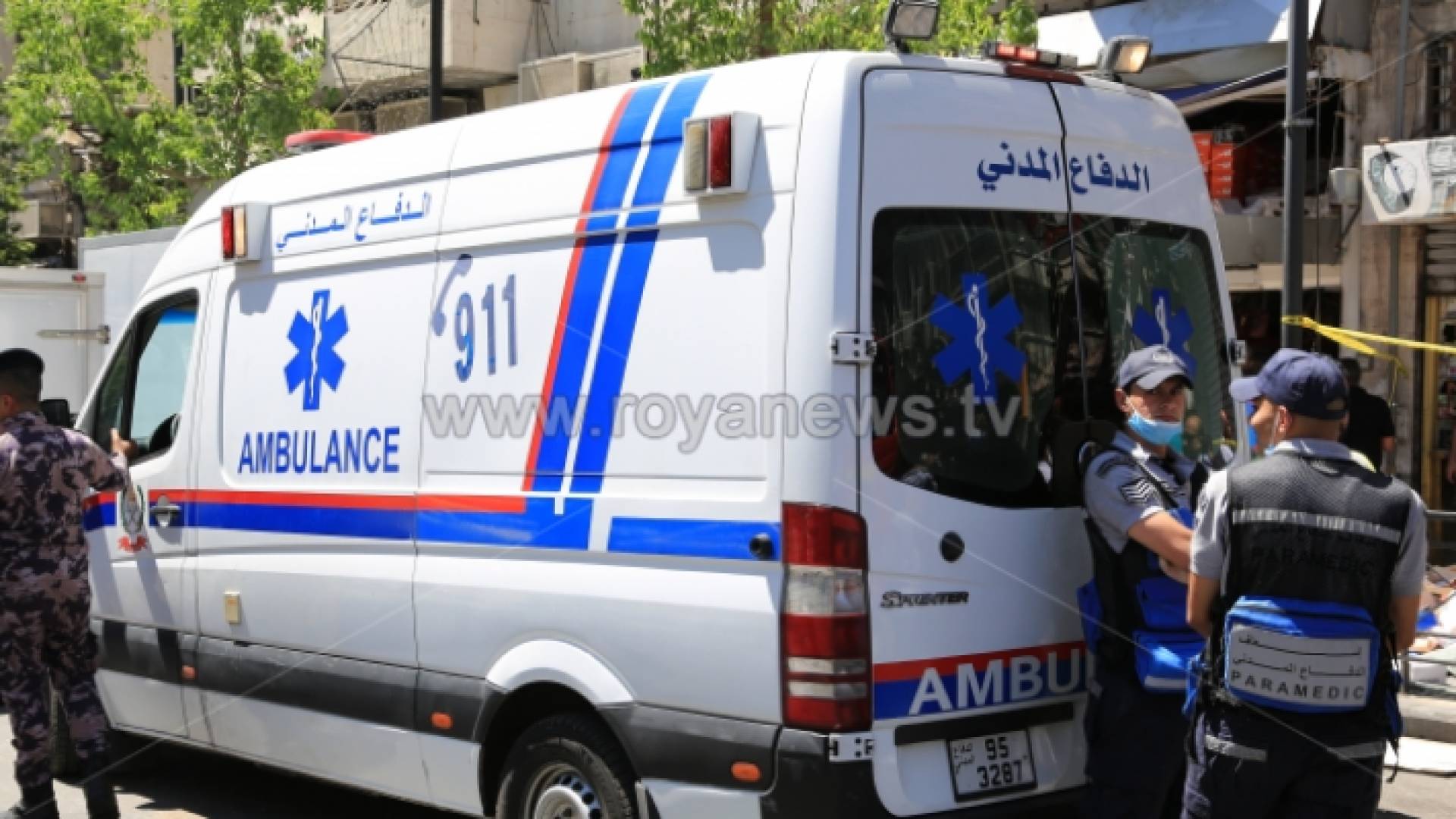 مركبة تابعة للدفاع المدني