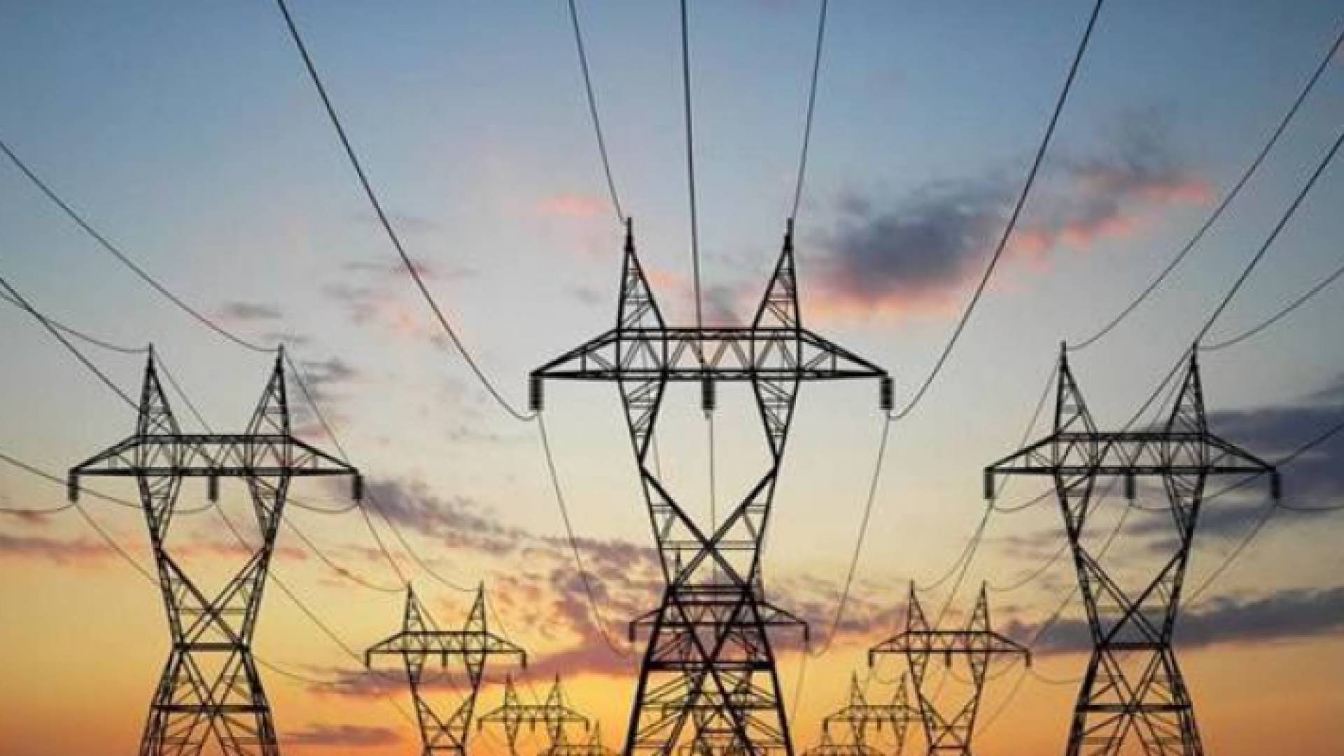 أعمدة كهرباء