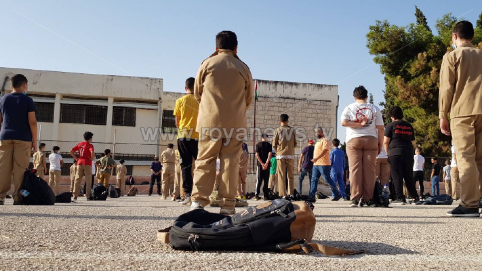 طلبة مدارس أثناء اصطفافهم في الطابور الصباحي