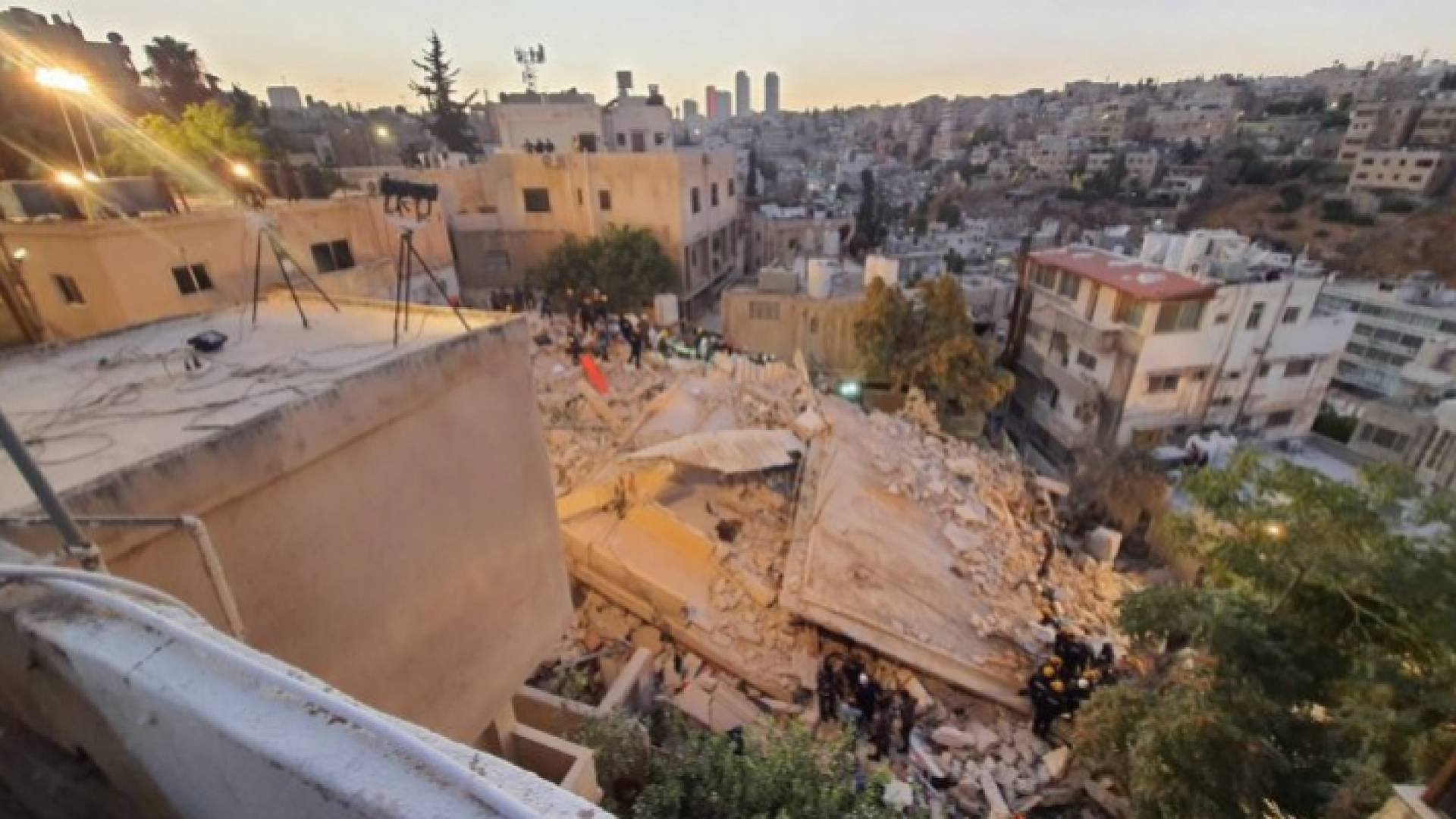 عمارة اللويبدة عقب الانهيار