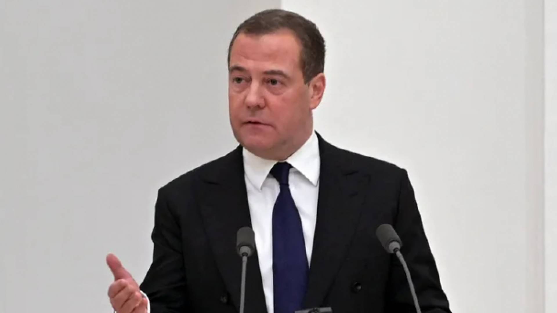 نائب رئيس مجلس الأمن الروسي دميتري ميدفيديف