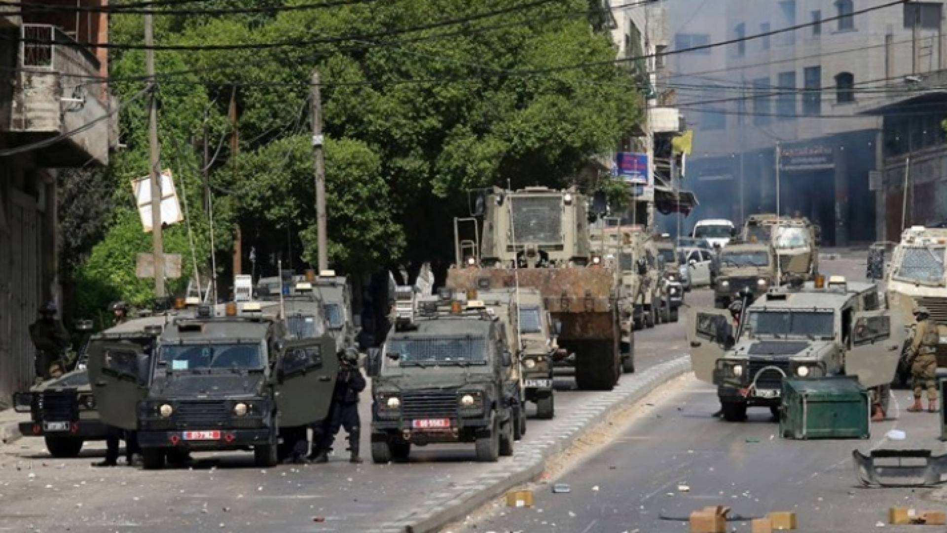 قوات الاحتلال أثناء محاصرتها مدينة نابلس