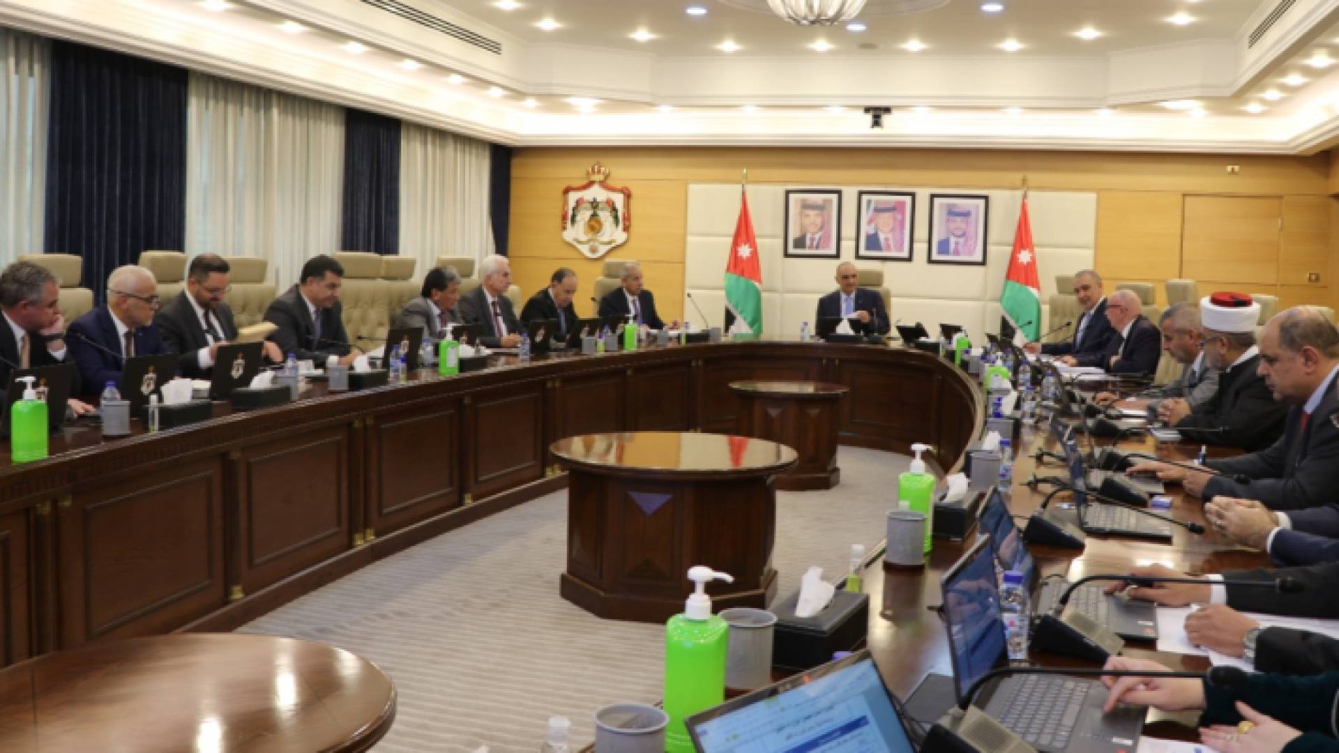 جانب من الجلسة