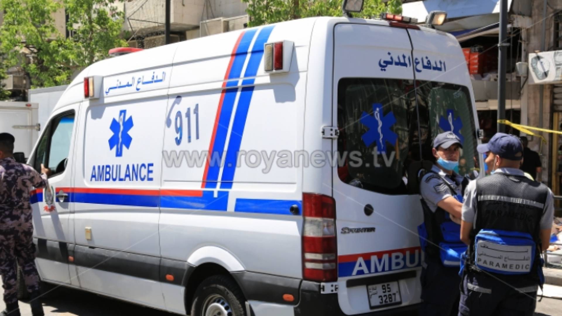 مركبة تابعة للدفاع المدني