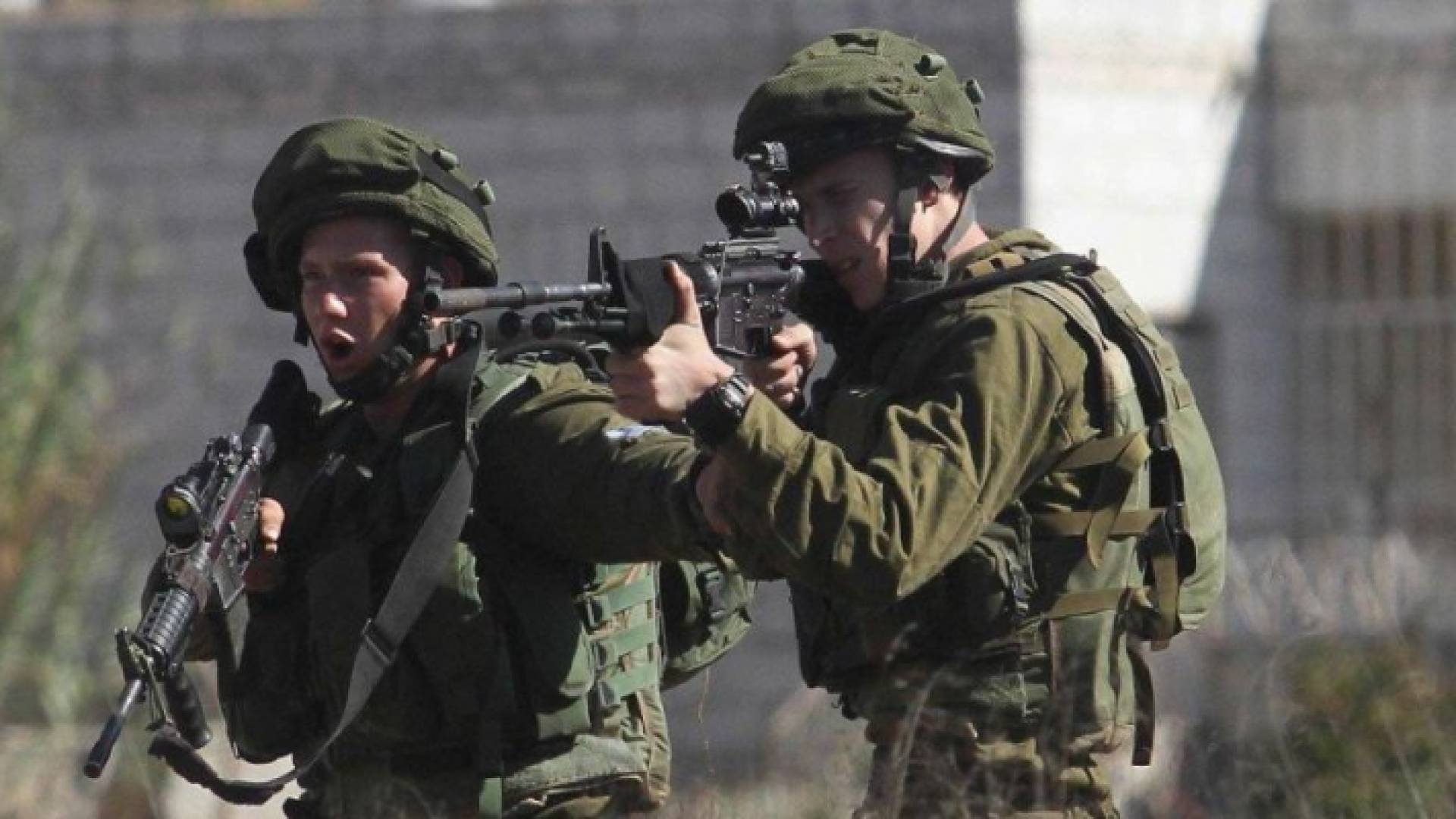 جنديان يتبعان للاحتلال الإسرائيلي