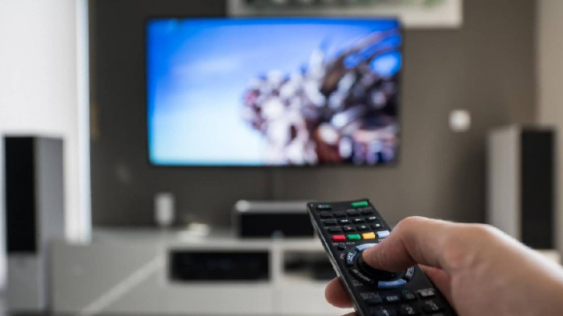 مشاهدة تلفاز