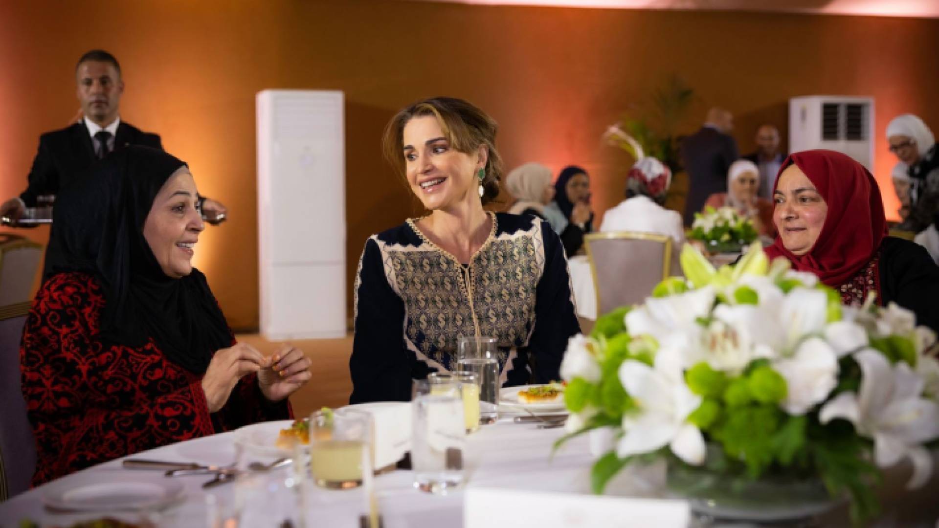 الصورة من اللقاء