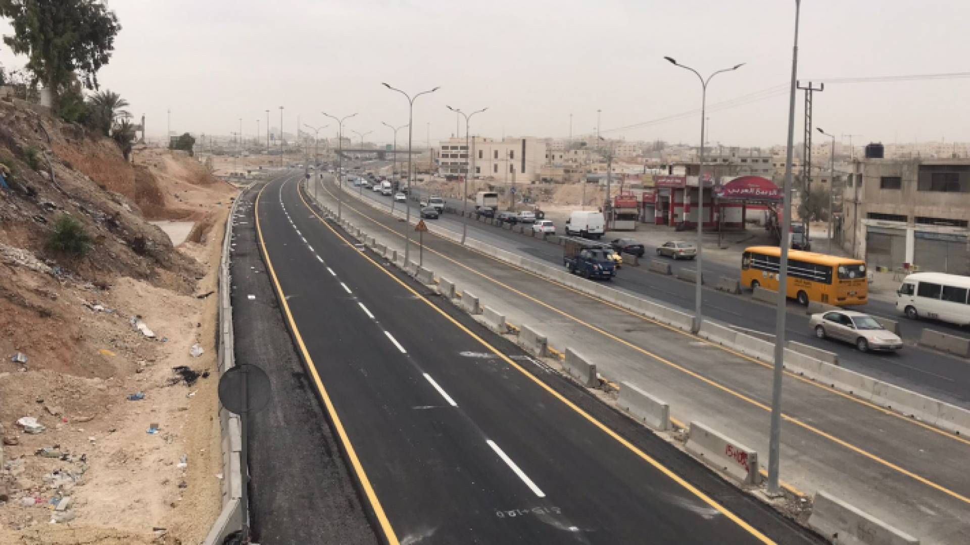 من أعمال جزء من الحزمة الثالثة لمشروع الباص السريع بين عمان والزرقاء