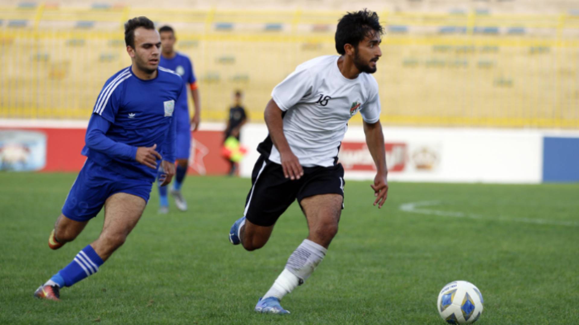 صورة من مباراة الهاشمية والجليل في دوري الدرجة الأولى