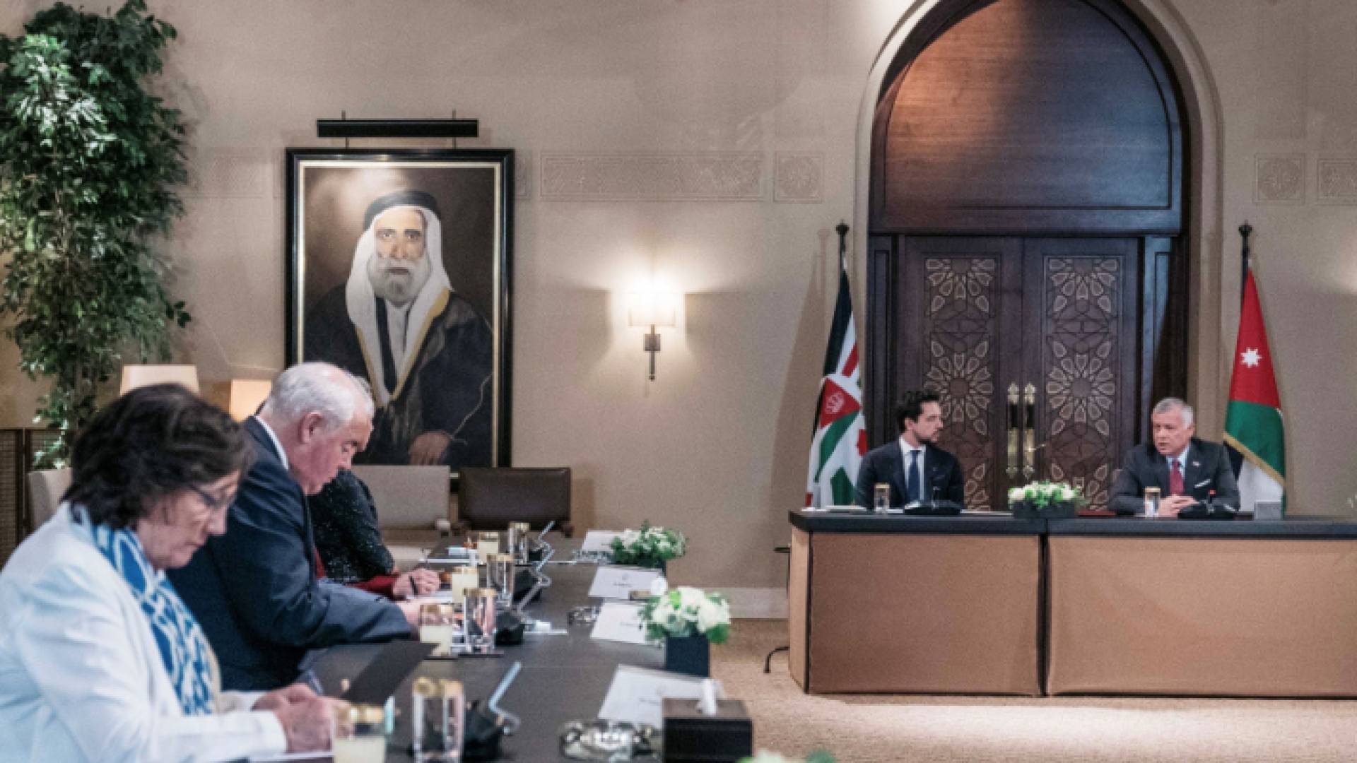 الملك يستقبل وفد لجنة التنمية الدولية في مجلس العموم البريطاني