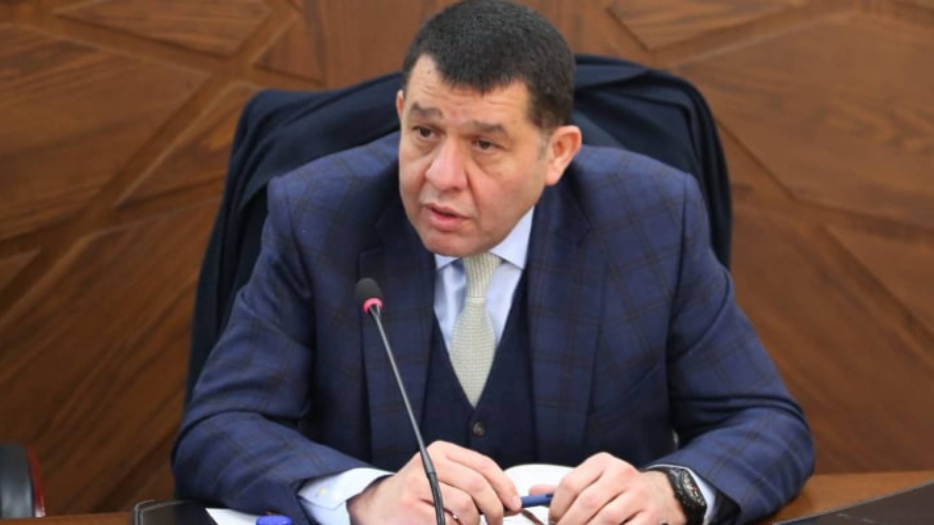 وزير العمل نايف استيتية