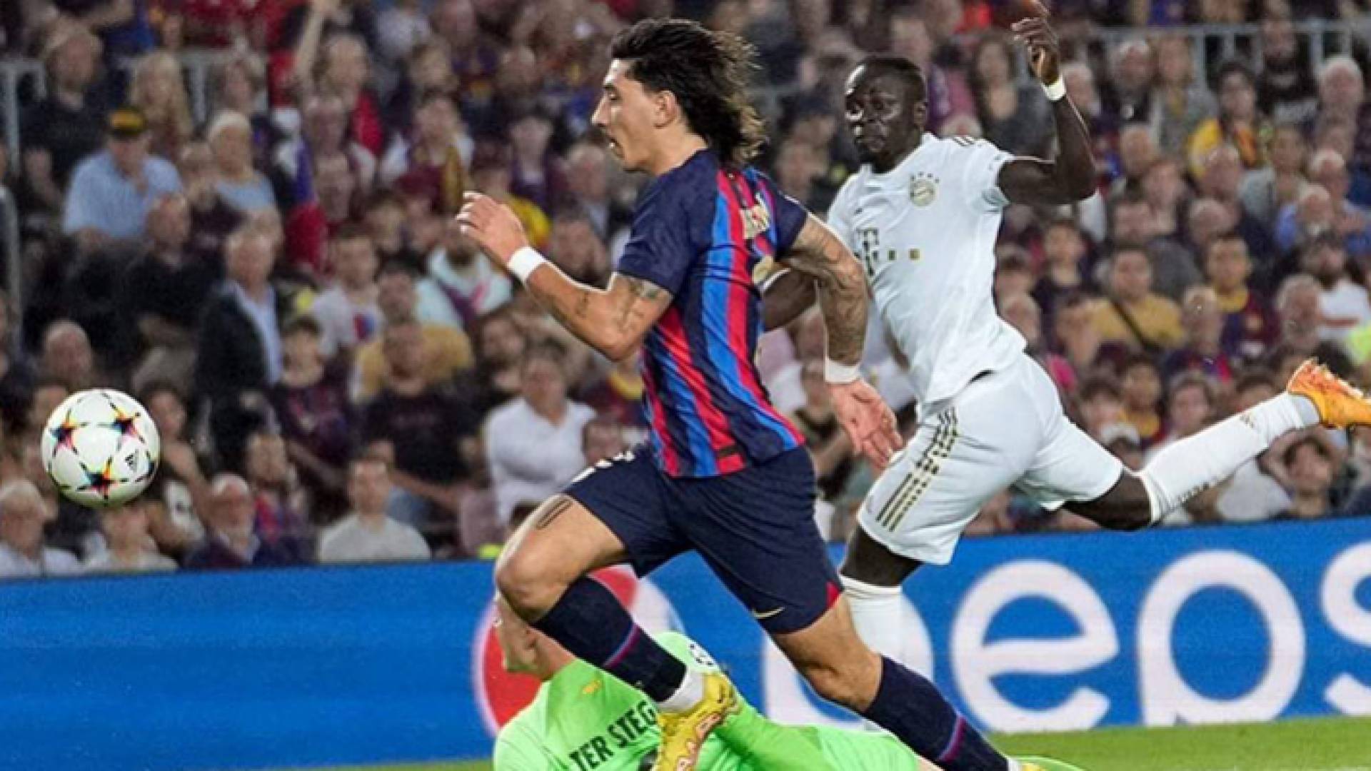 جانب من مباراة برشلونة وبايرن ميونخ في دوري أبطال أوروبا