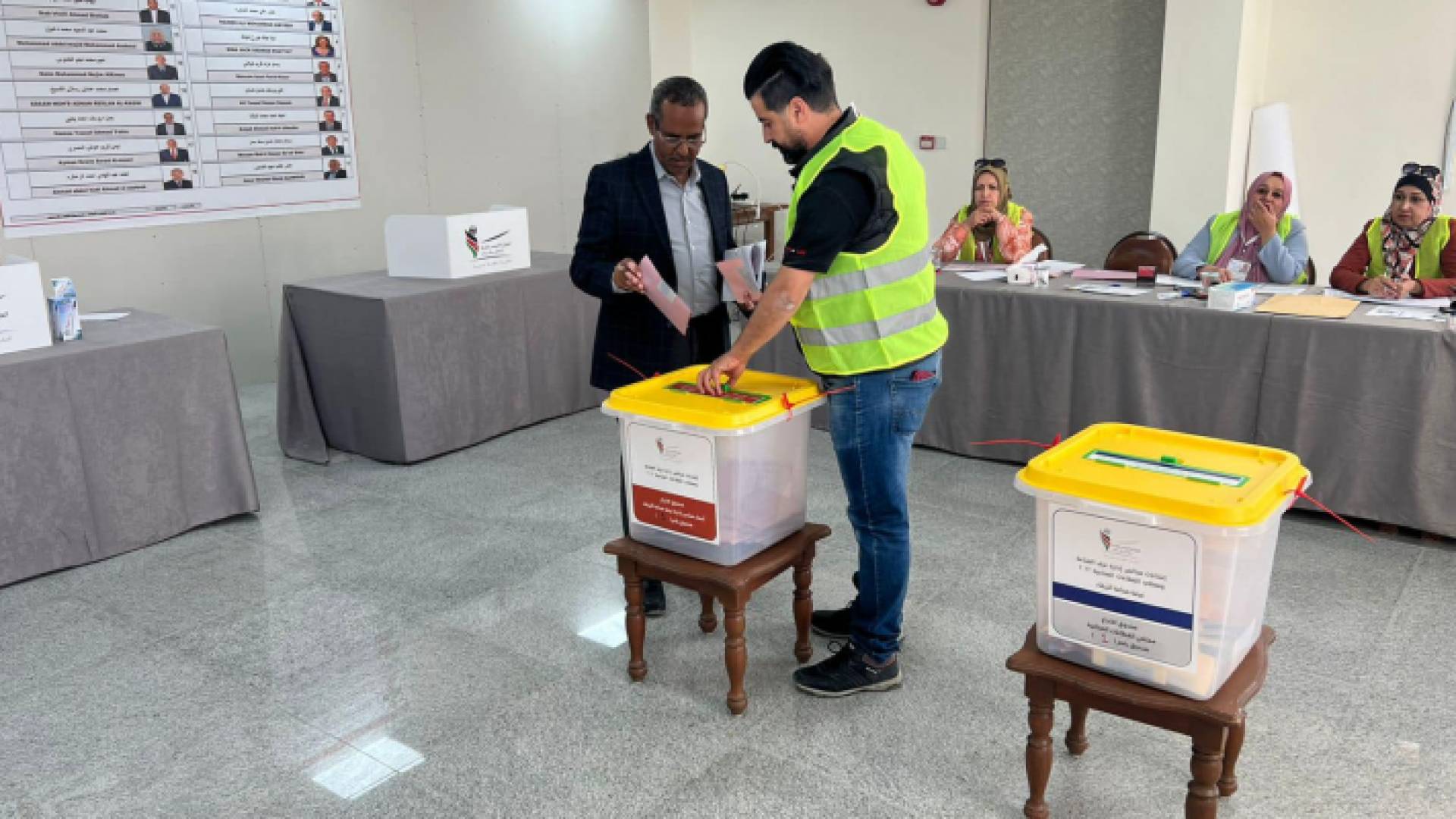 الصورة من العملية الانتخابية