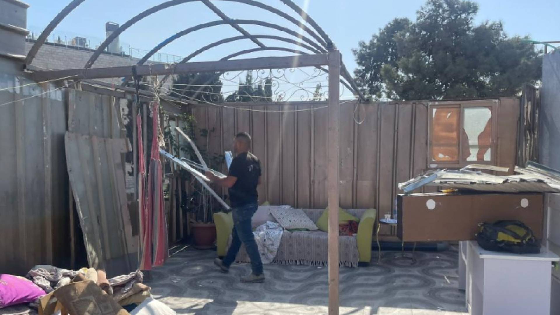 جزء من منزل الفلسطيني عزام أبو عصب (وفا)