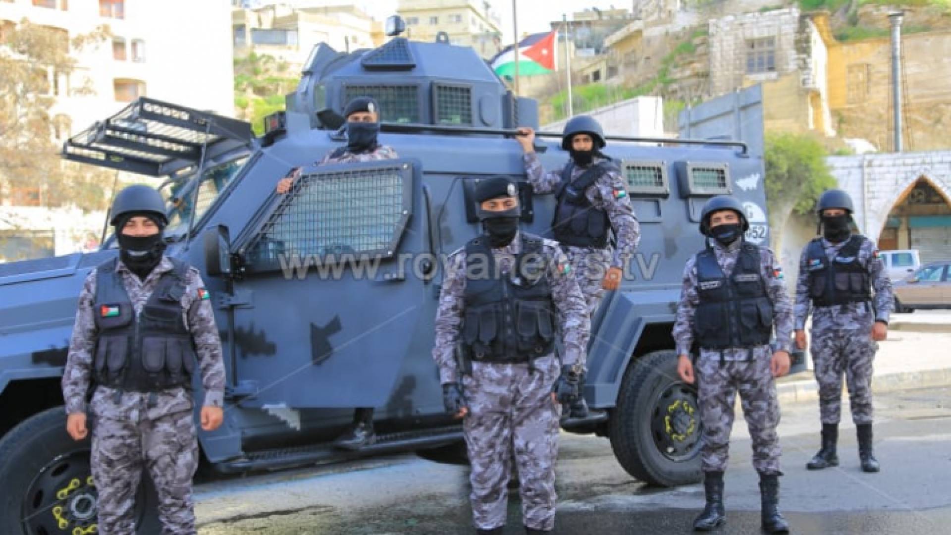 عناصر من جهاز الامن العام