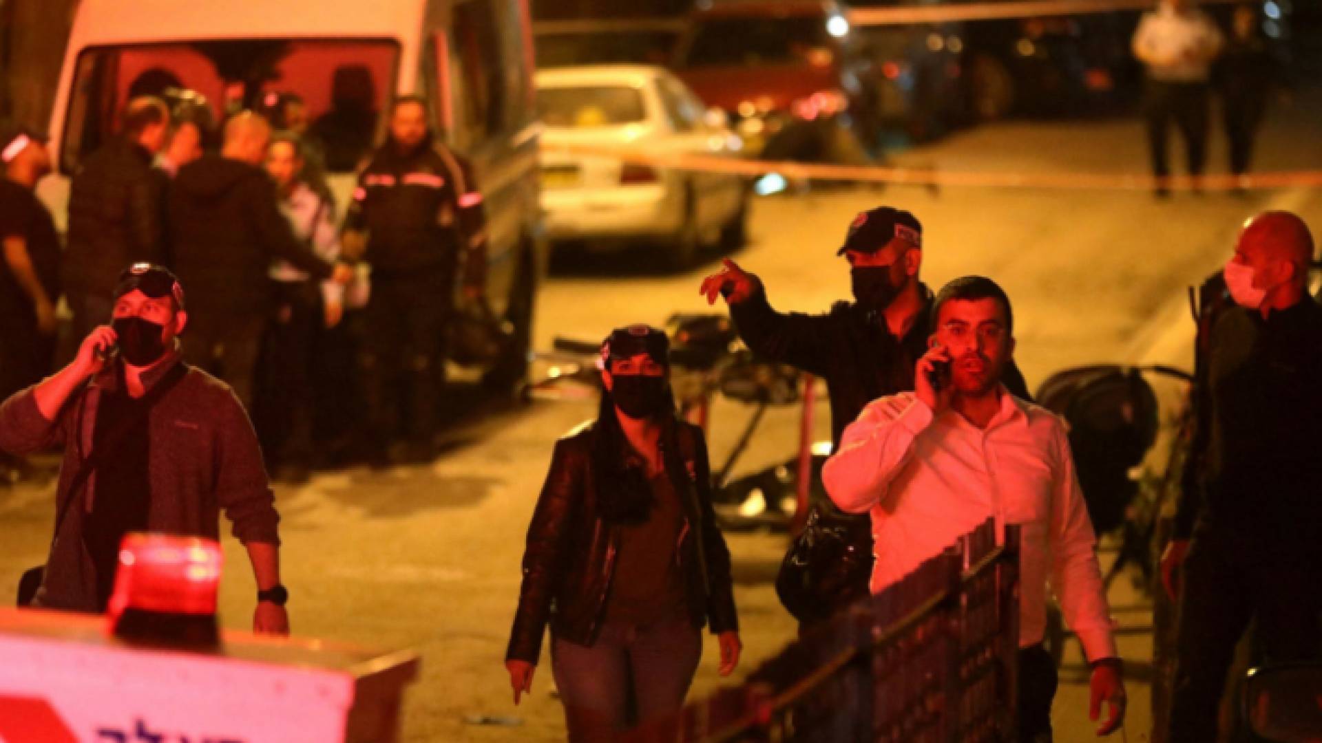 كوادر صحية تابعة للاحتلال