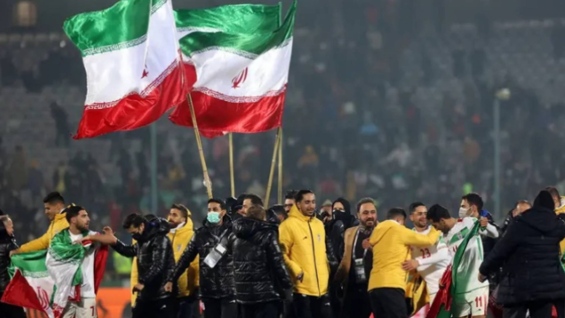 لاعبو إيران يحتفلون بالتأهل إلى مونديال 2022