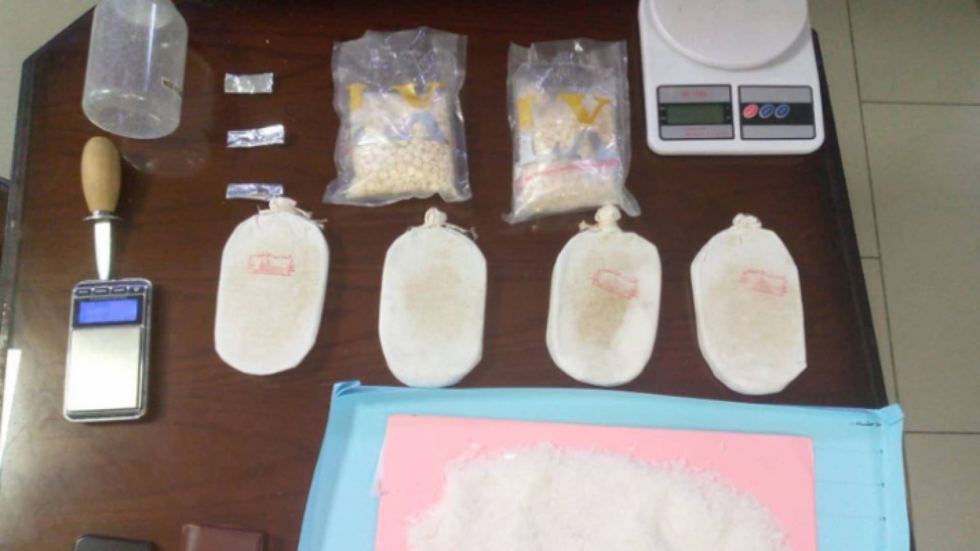 مواد وحبوب مخدرة