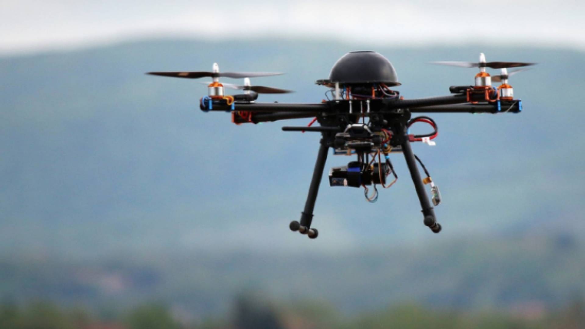 طائرة مسيرة