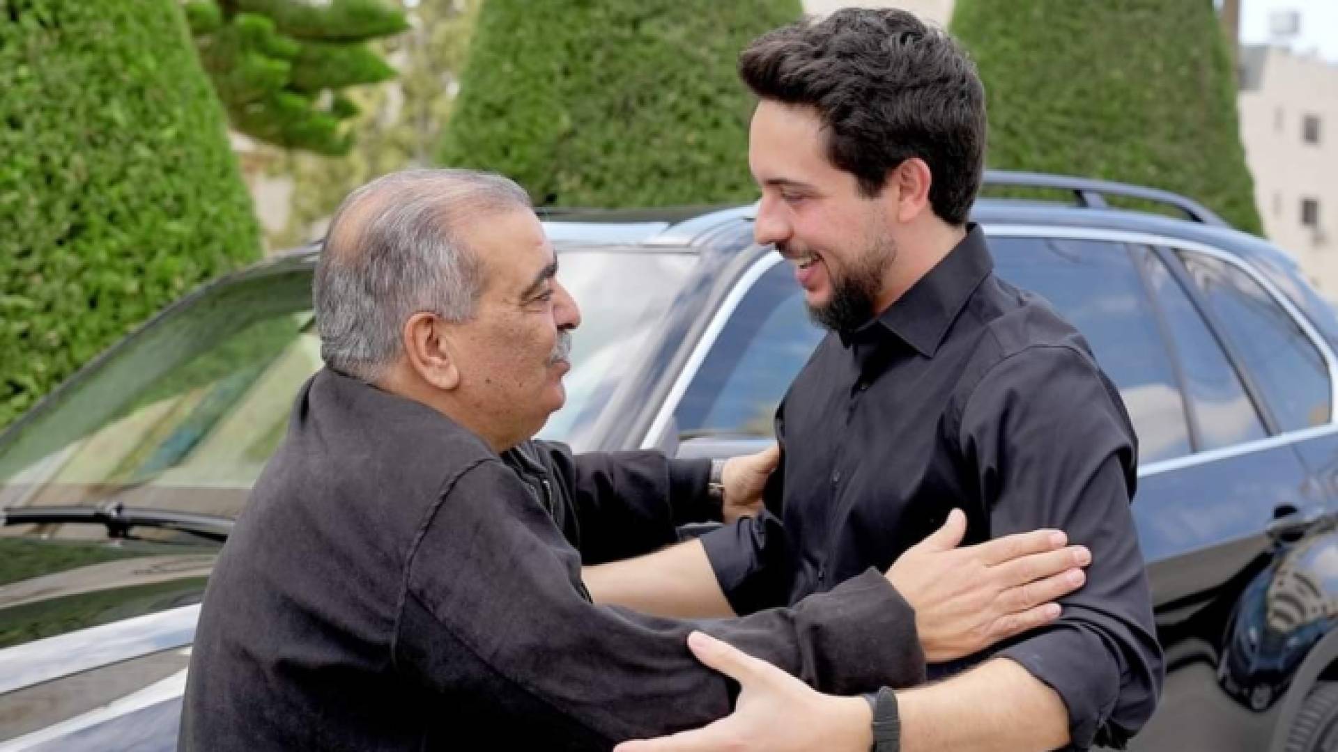 ولي العهد الأمير الحسين بن عبد الله والفنان موسى حجازين