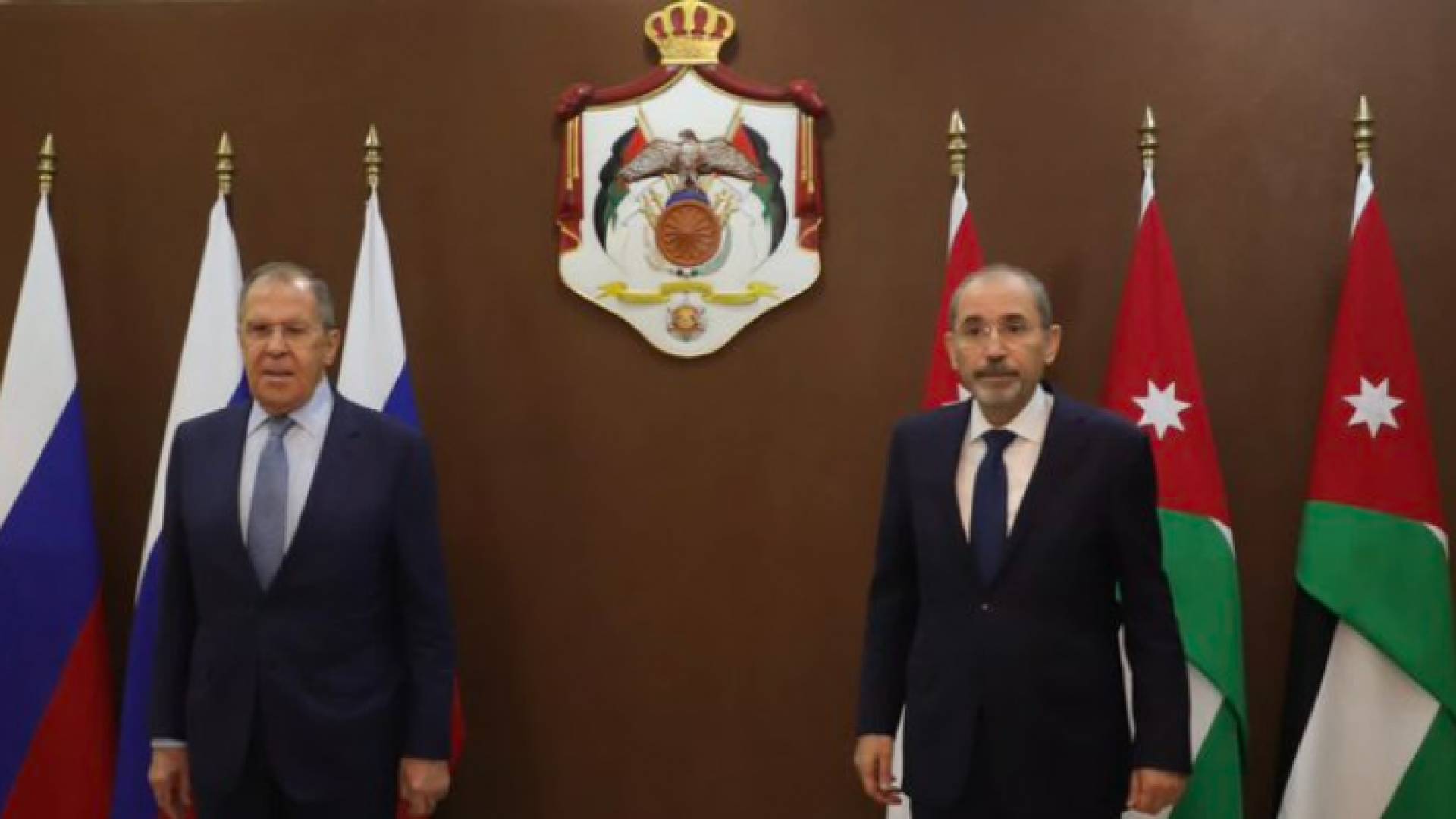 وزيرا الخارجية الأردني أيمن الصفدي والروسي سيرغي لافروف
