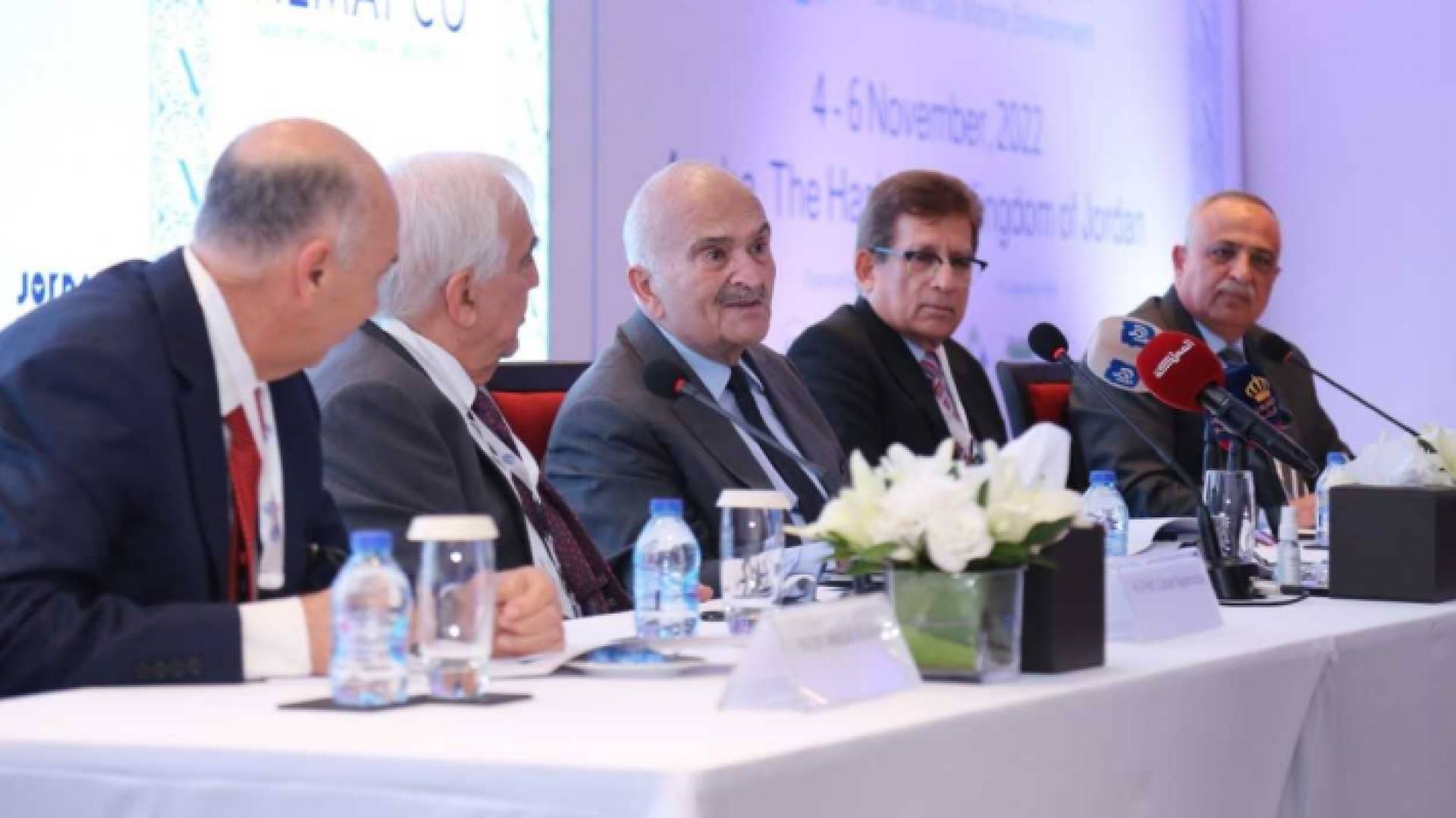 الصورة خلال المؤتمر