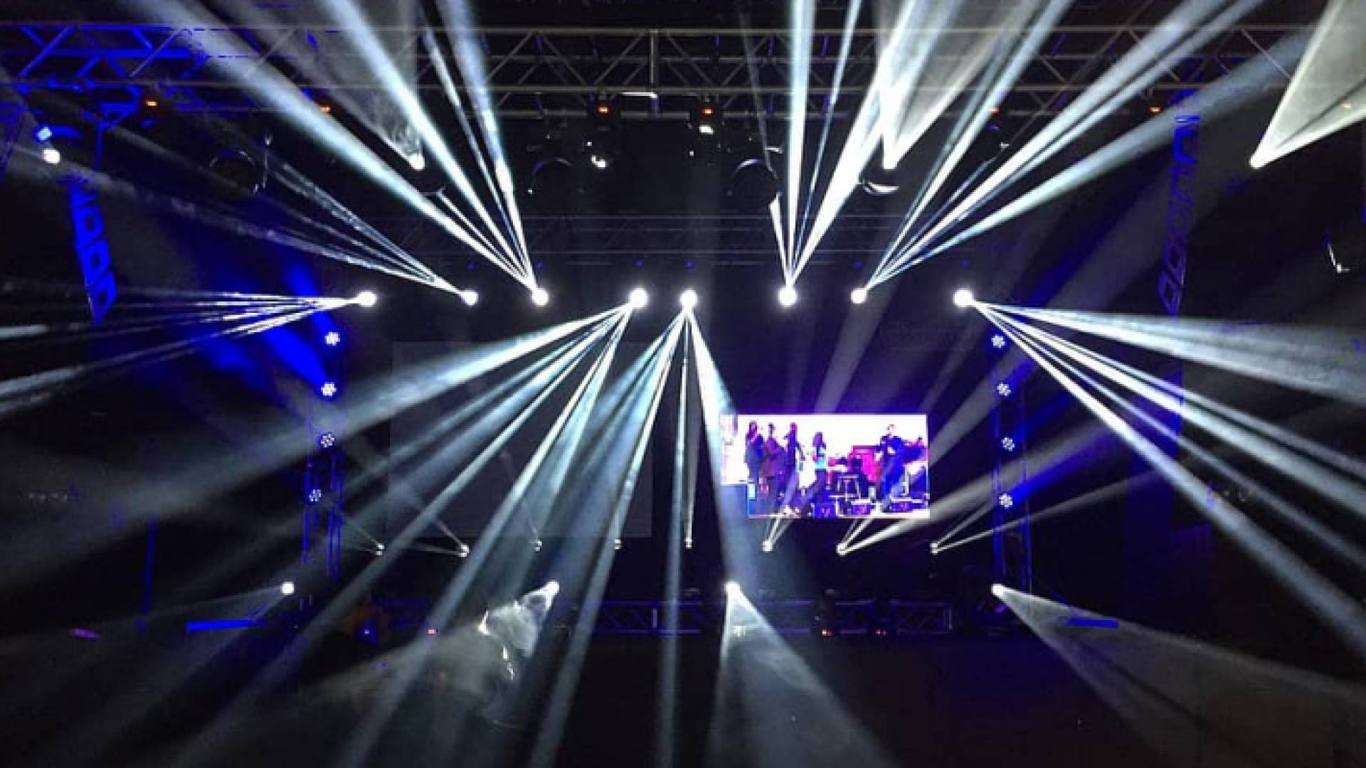 أضواء حفل - تعبيرية