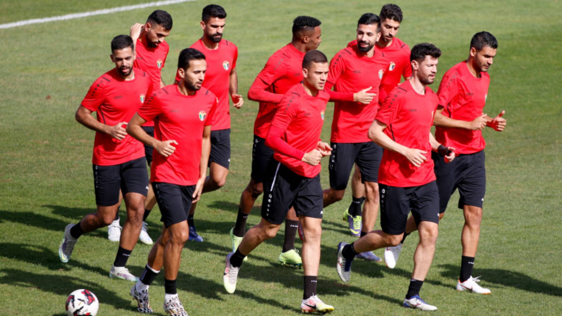 جانب من تدريبات النشامى