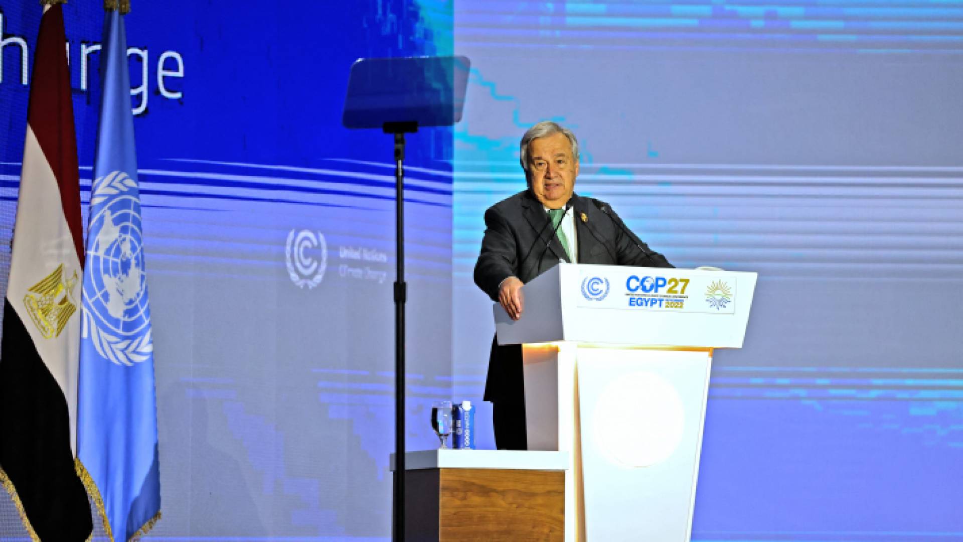 غوتيريش أثناء إلقاء كلمته