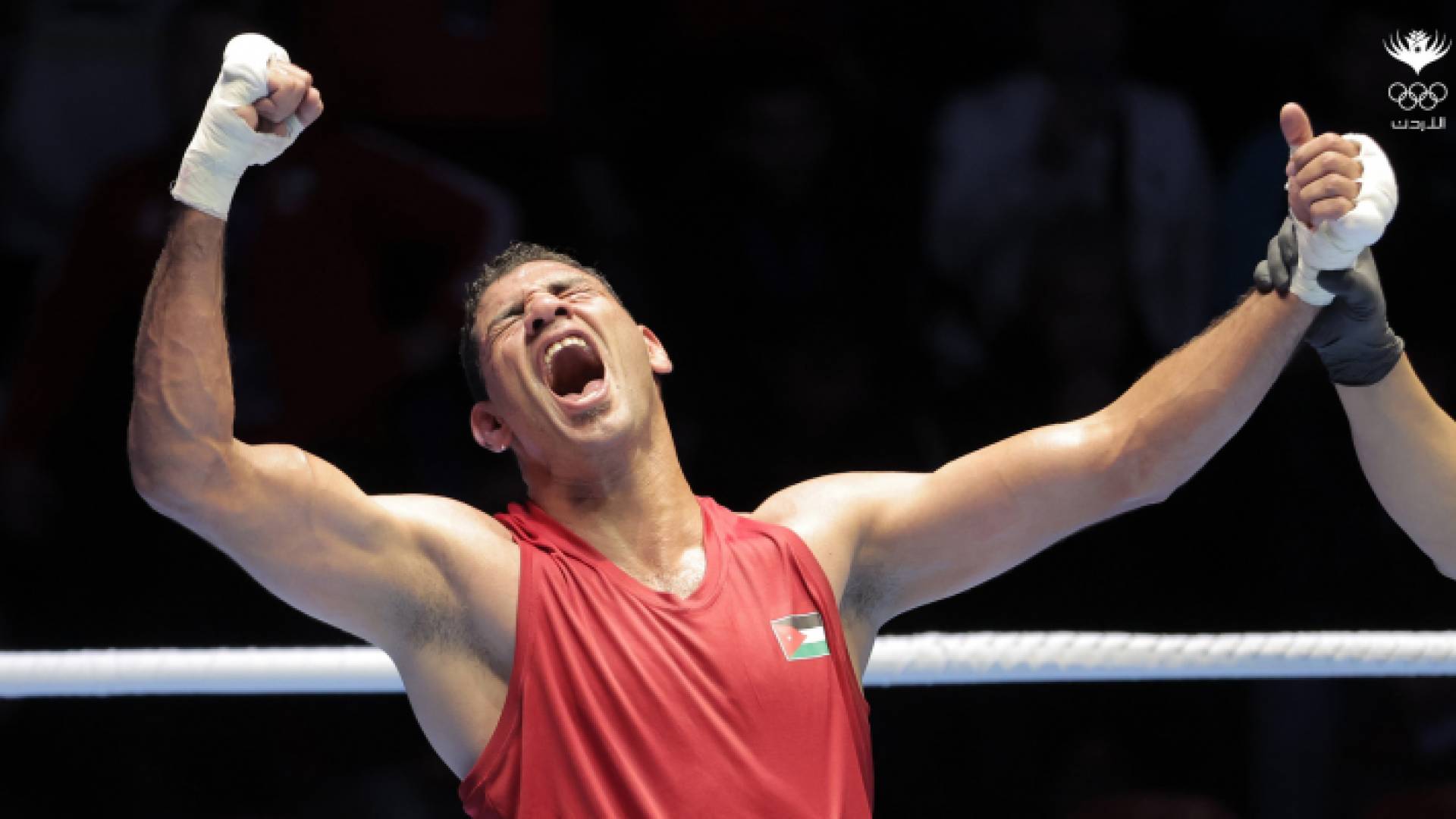 لاعب المنتخب الوطني أحمد طعيمات