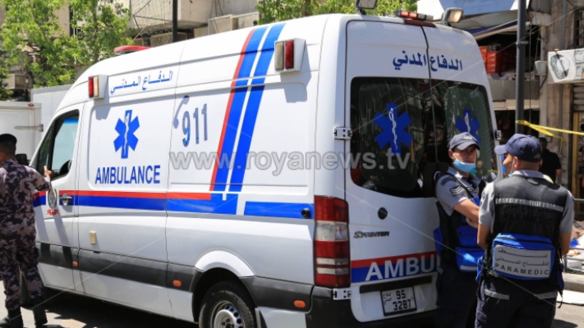 مركبة تابعة للدفاع المدني